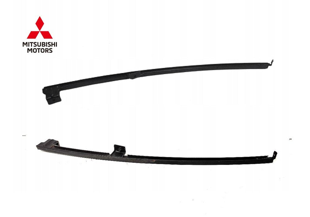 Genuine Mitsubishi Rear Door Window Center Sash L＆R Set  OEM MN117553 MN1175540